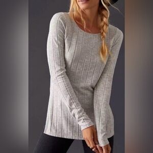 by Anthropologie Women’s Grey Scoop Neck Ribbed Side-Slit Tunic Sweater, Medium